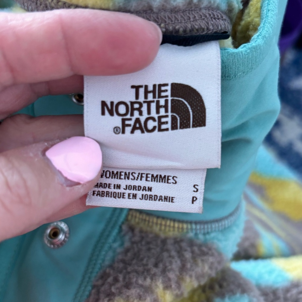 * | The North Face | Women's Cragmont 1/4 Snap Fleece Pullover. Size S. - Picture 6 of 6